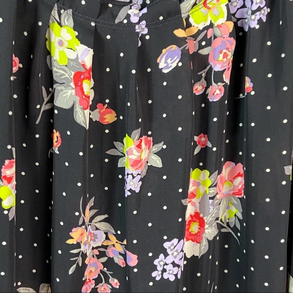 LC Lauren Conrad Black Floral Short Sleeve Blouse - Picture 3 of 8